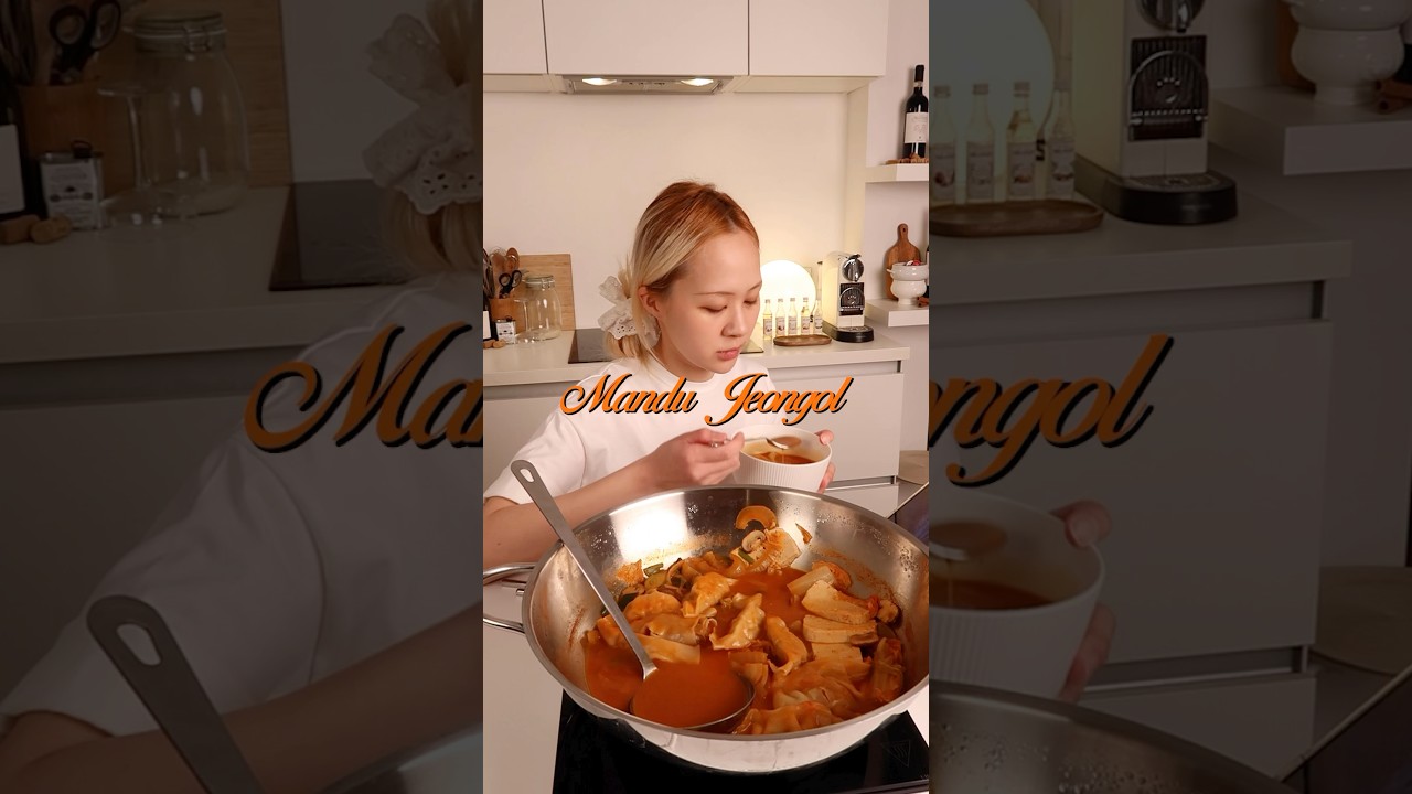 Mandu Jeongol. Korean Dumpling Hot Pot Recipe At Home #koreanfood