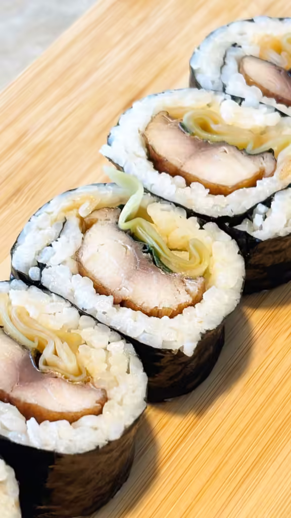 Kimbap. Sushi. What is difference? mackerel kimchi kimbap4