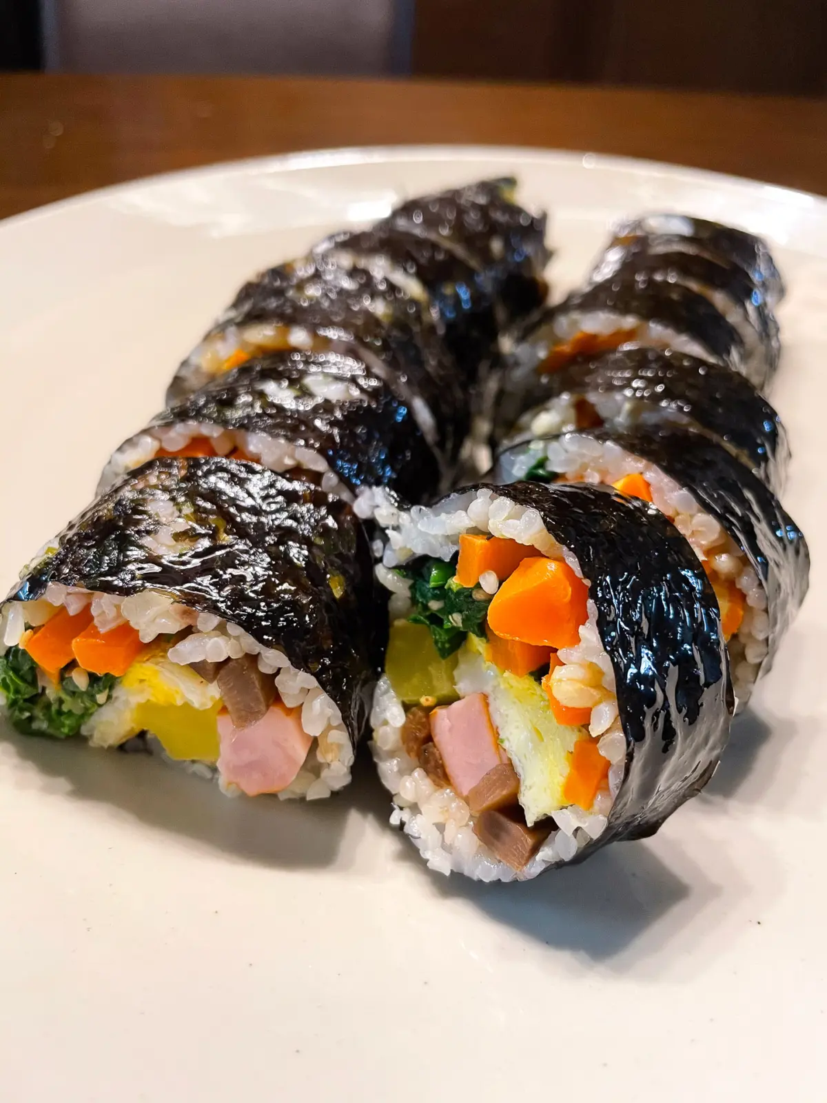 Kimbap. Sushi. What is difference? kimbap sushi difference_main