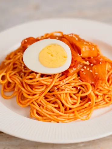 kimchi bibim guksu