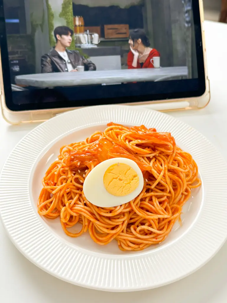 kimchi bibim guksu