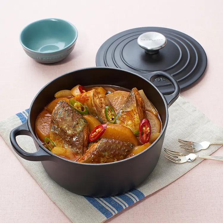 Top 10 Essential Korean Kitchenware & Cookware