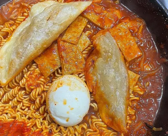 5 Best Seoul Topokki : Locals' Secrets 5 Best Seoul Topokki : Locals' Secrets