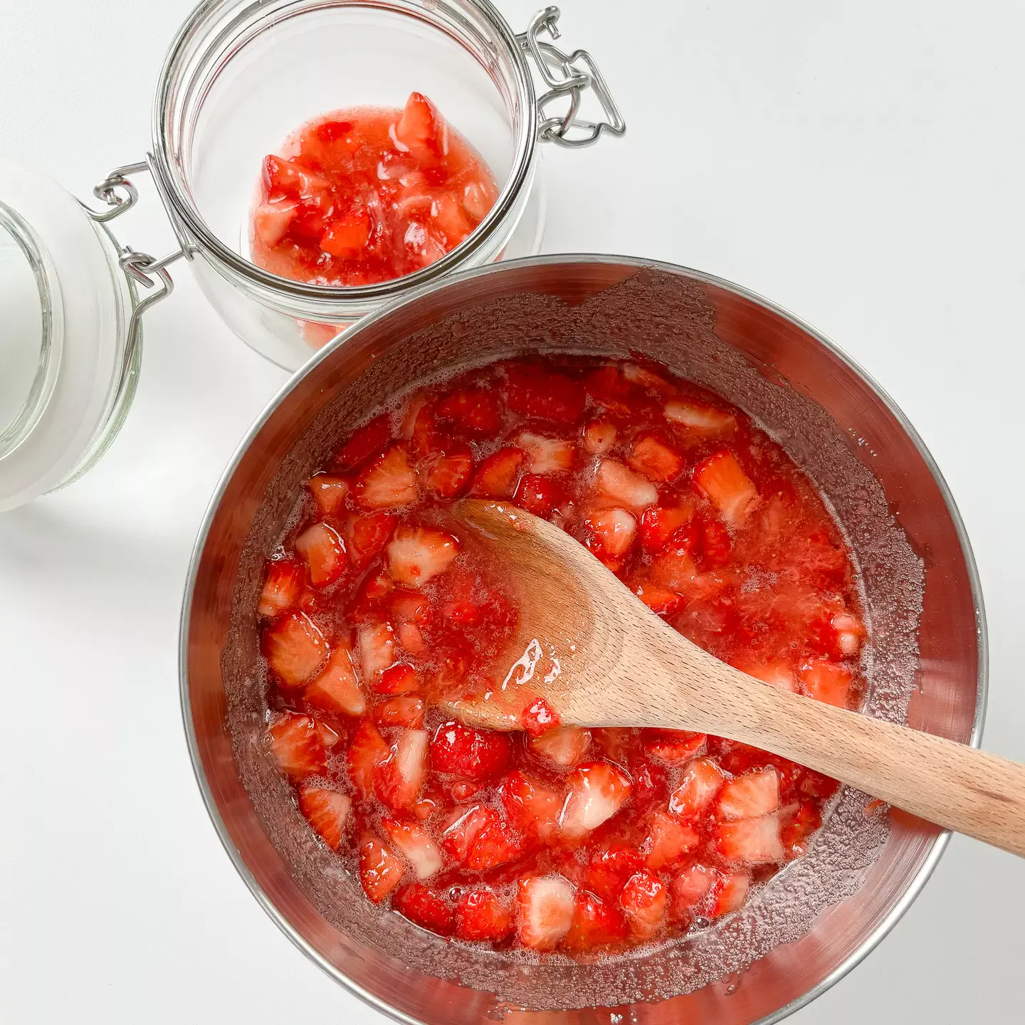 Viral Korean Strawberry Syrup - Best Strawberry Latte korean strawberry syrup