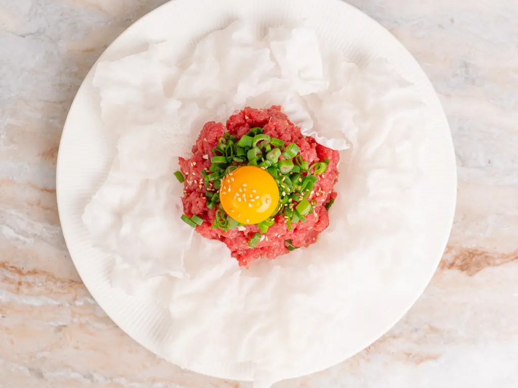 Yukhoe with Rice Paper Chips - Easy Korean Beef Tartare yukhoe
