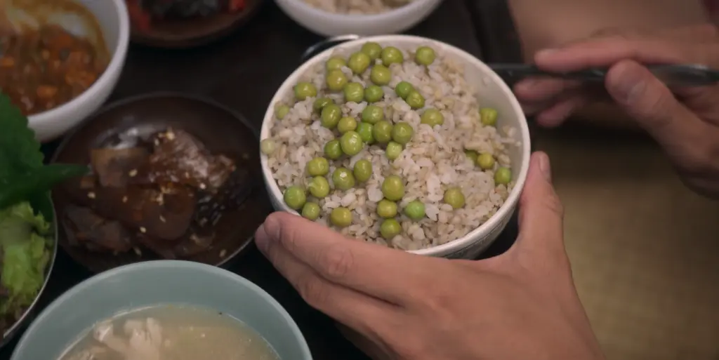 10 Must-Try Korean Foods from When Life Gives You Tangerines 10 Must-Try Korean Foods from When Life Gives You Tangerines