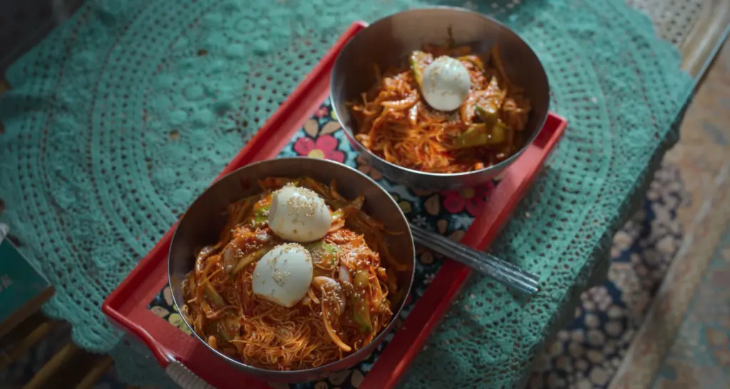 10 Must-Try Korean Foods from When Life Gives You Tangerines 10 Must-Try Korean Foods from When Life Gives You Tangerines