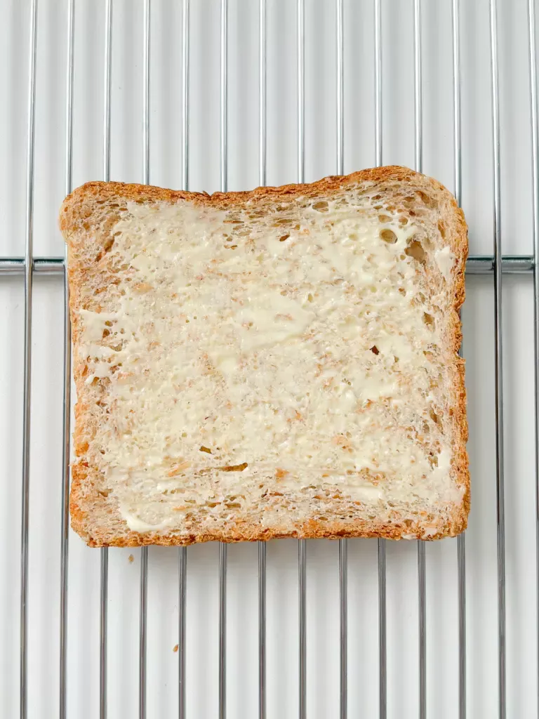 mayak toast