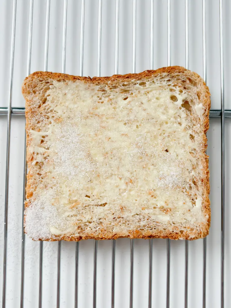 mayak toast