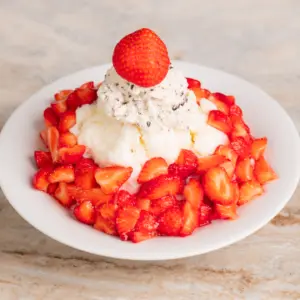 Strawberry Bingsu: Korean Shaved Ice strawberry bingsu