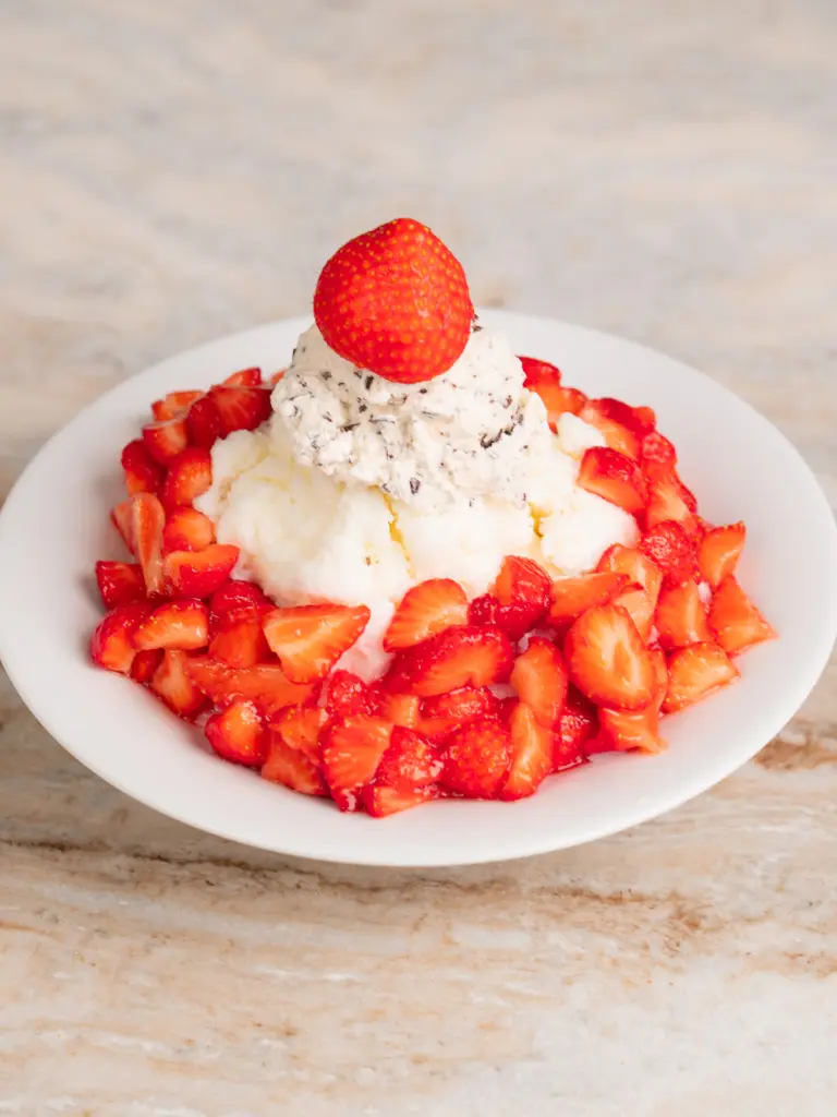 Korean Cafe Sweet Potato Latte: Goguma Latte Recipe strawberry bingsu
