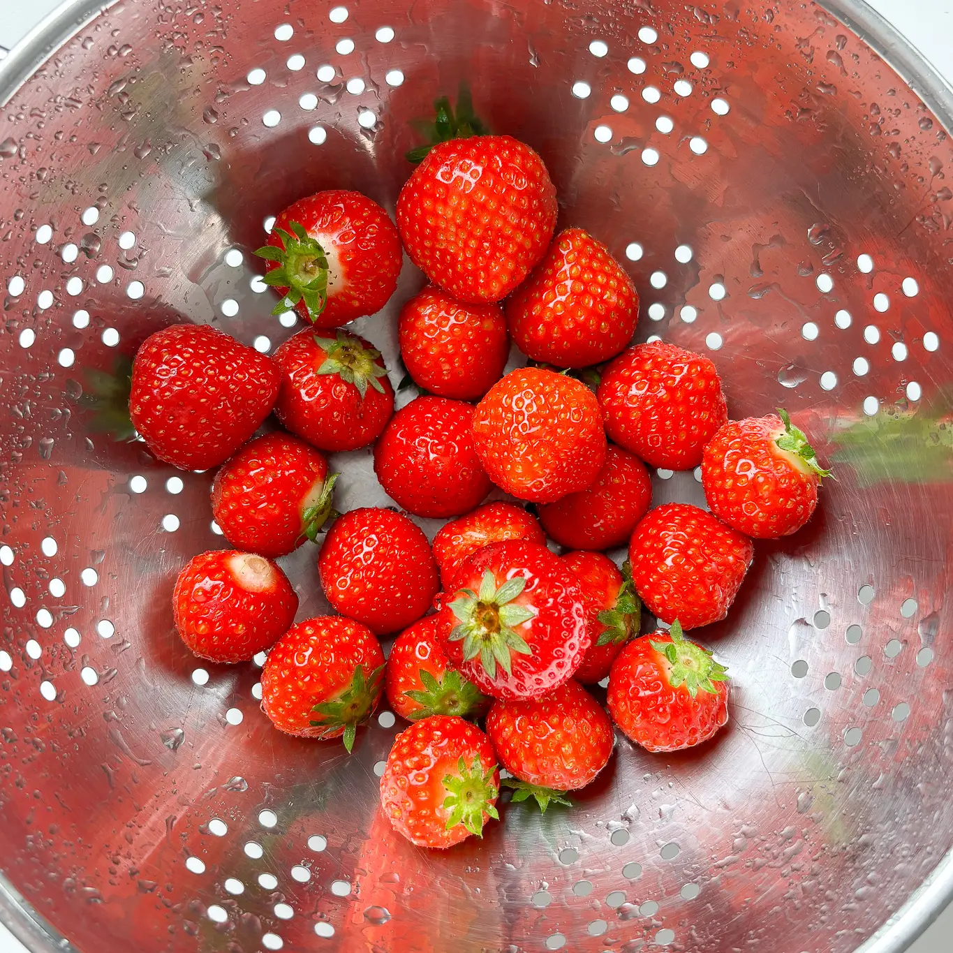 Strawberry Bingsu: Korean Shaved Ice strawberry bingsu