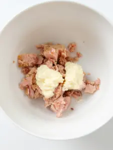 kimchi tuna jumeokbap