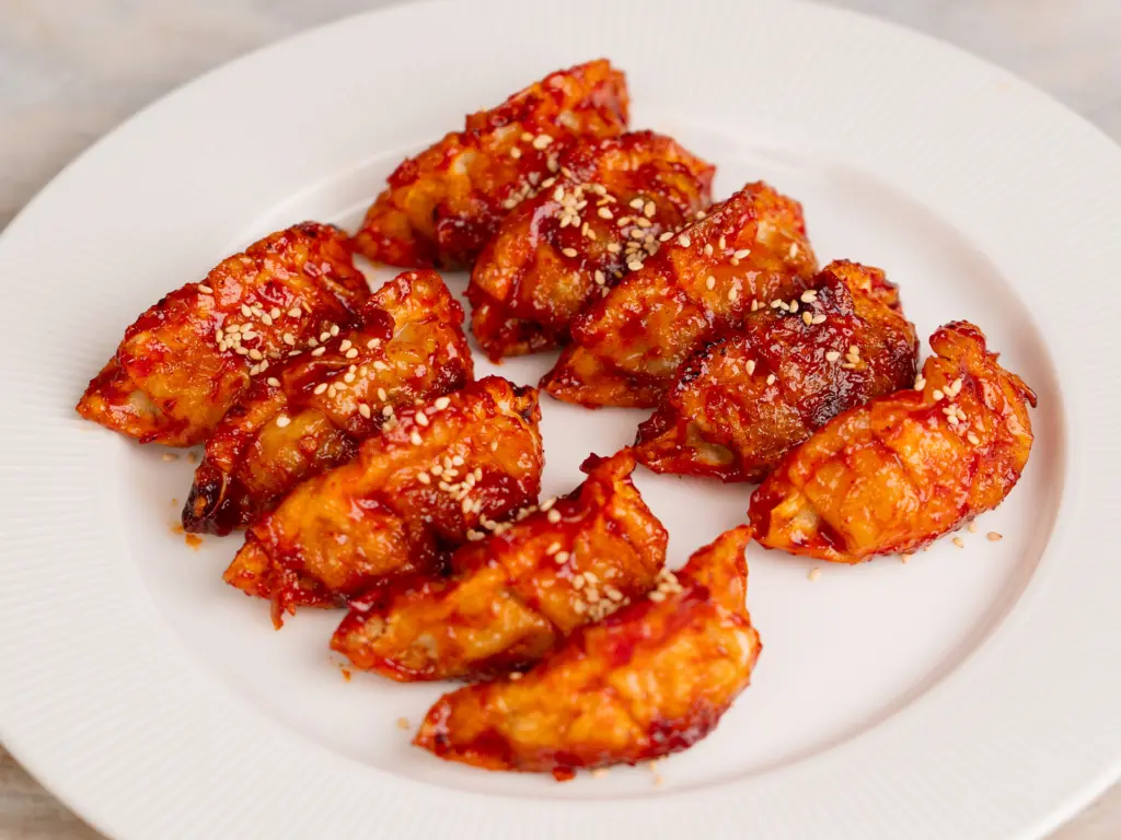 Mandu Gratin with Rose Sauce: 5-Minute Bibigo Dumplings yangnyeom mandu