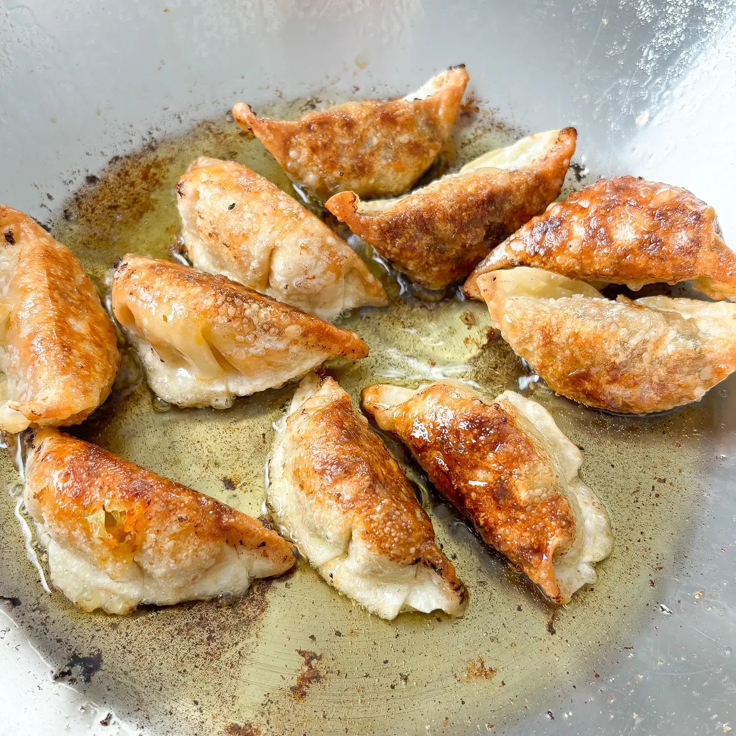 Yangnyeom Mandu - Sweet and Spicy Korean Gyoza yangnyeom mandu