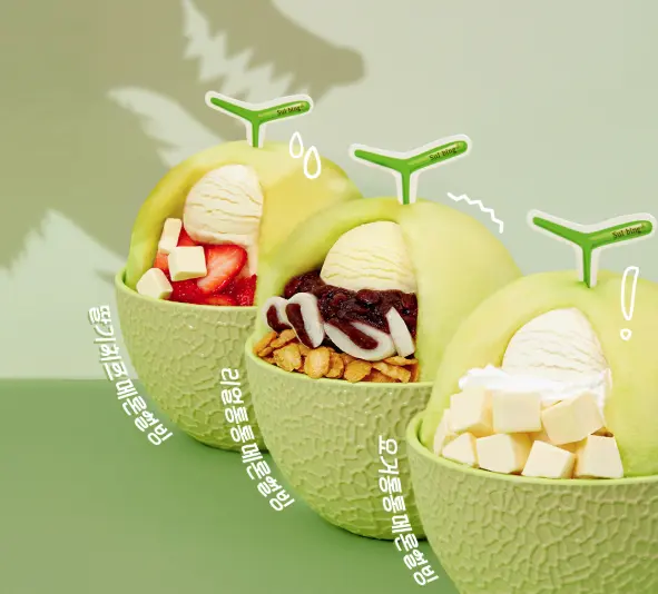 Strawberry Bingsu: Korean Shaved Ice Strawberry Bingsu: Korean Shaved Ice