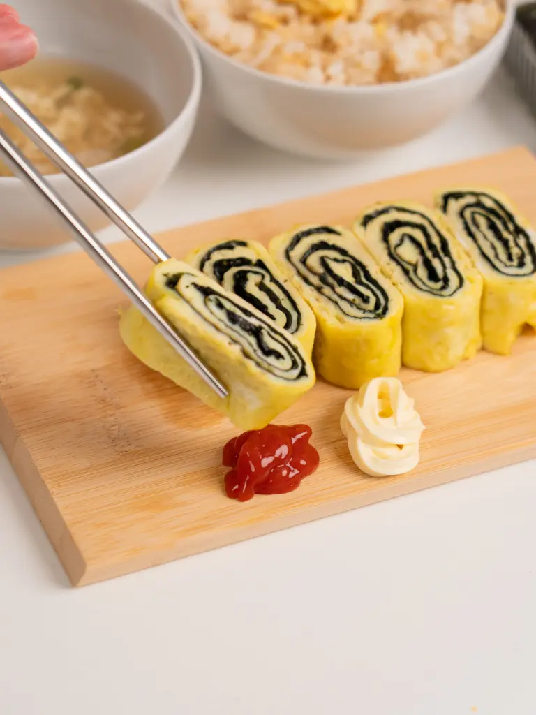 Easy Korean Egg Rice: 3 Minute Ganjang Gyeran Bap gyeran bapsang, gyeran mari, egg roll
