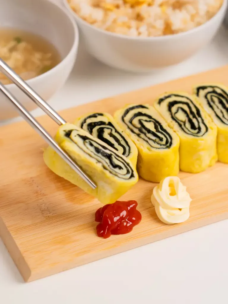 gyeran bapsang, gyeran mari, egg roll