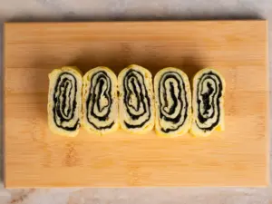 gyeran bapsang, gyeran mari, egg roll