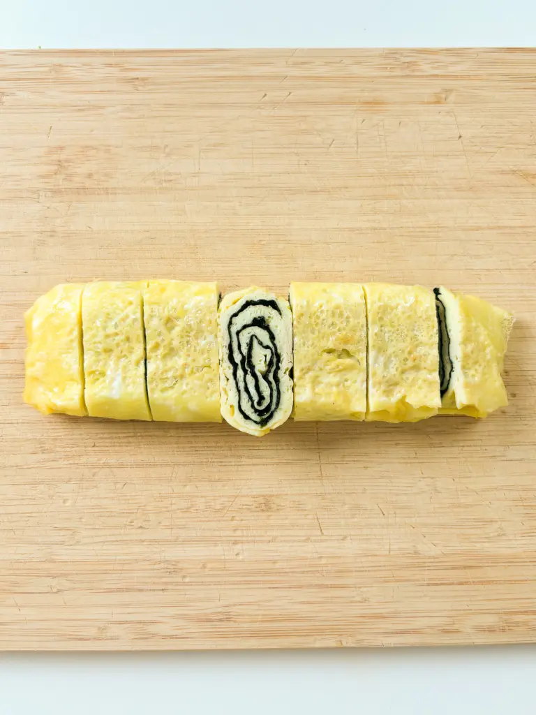 gyeran bapsang, gyeran mari, egg roll