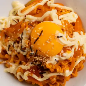 Viral Creamy Onion Buldak Ramyun: ‘Earth Arcade’ Buldak Noodles buldak ramyun