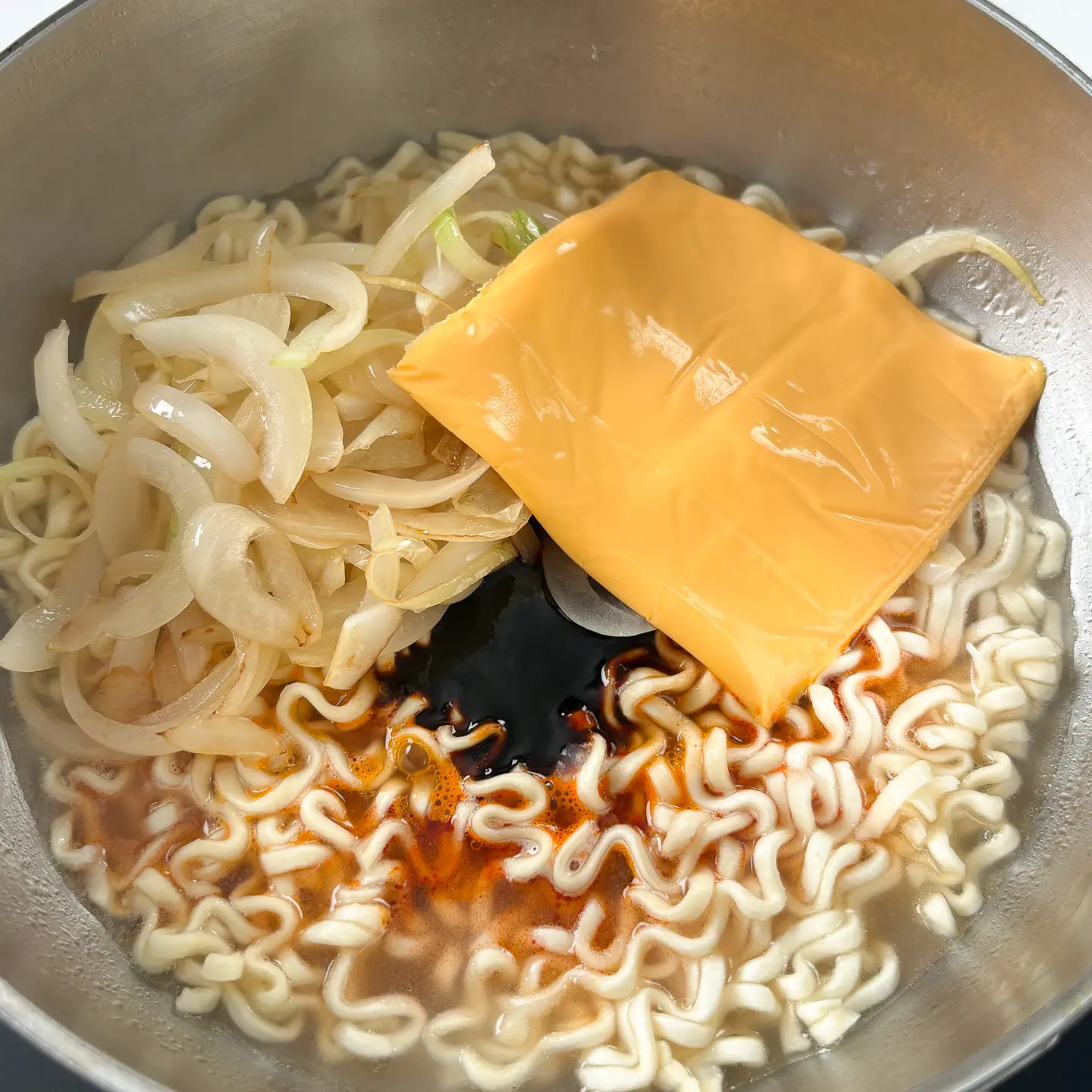 Viral Creamy Onion Buldak Ramyun: ‘Earth Arcade’ Buldak Noodles buldak ramyeon