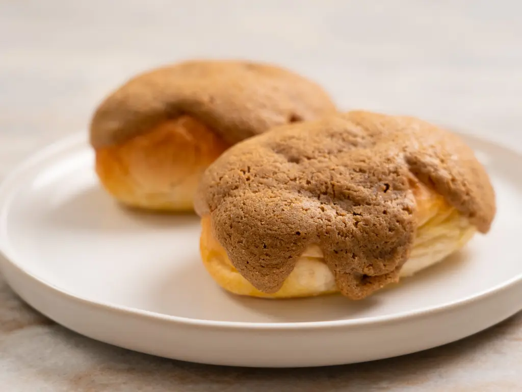 Easy Coffee Bun Recipe with Dinner Rolls - Korean Bakery Style Coffee Bun with sweet coffee cream from Korean bakery