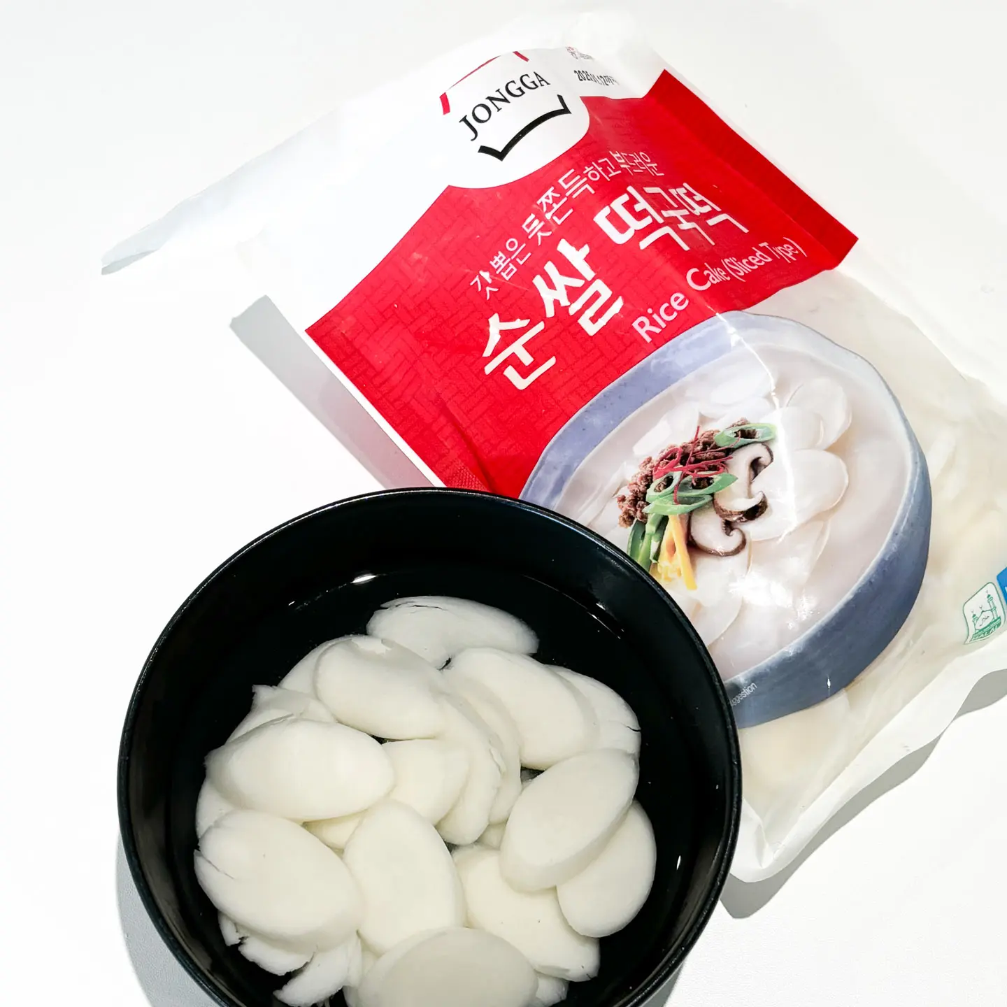 Easy Tteokguk (Korean Rice Cake Soup) tteokguk (korean rice cake soup)1