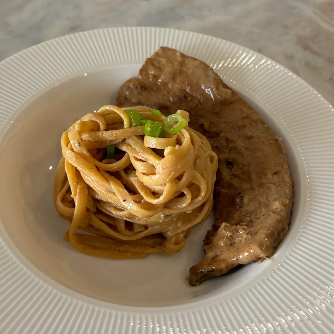Creamy Doenjang Pasta with Korean BBQ | Easy Korean Soybean Paste Pasta Recipe Creamy doenjang pasta with Korean BBQ