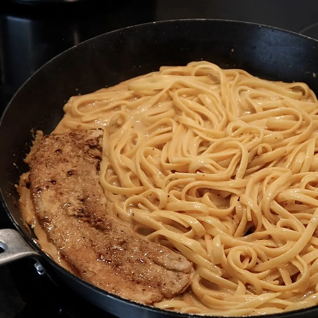 Creamy Doenjang Pasta with Korean BBQ | Easy Korean Soybean Paste Pasta Recipe Creamy doenjang pasta with Korean BBQ