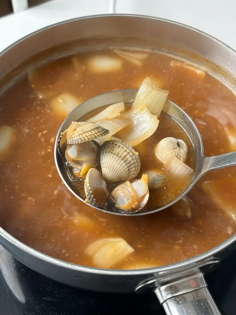 clam spinach doenjang soup
