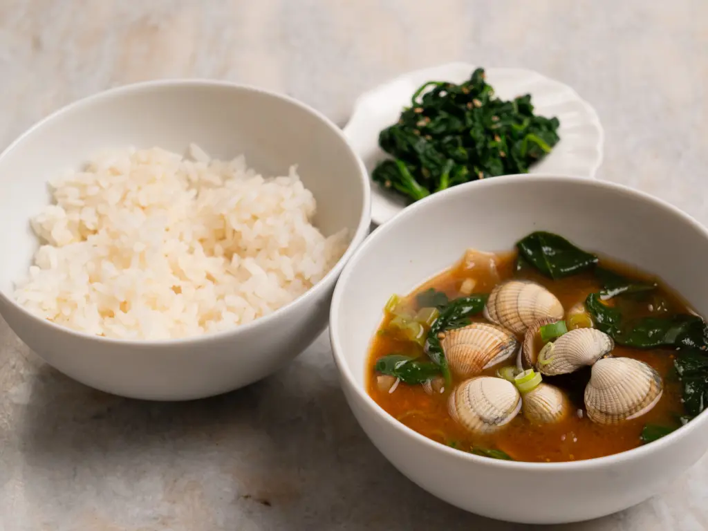 pdoenjang soup, spinach banchan muchim