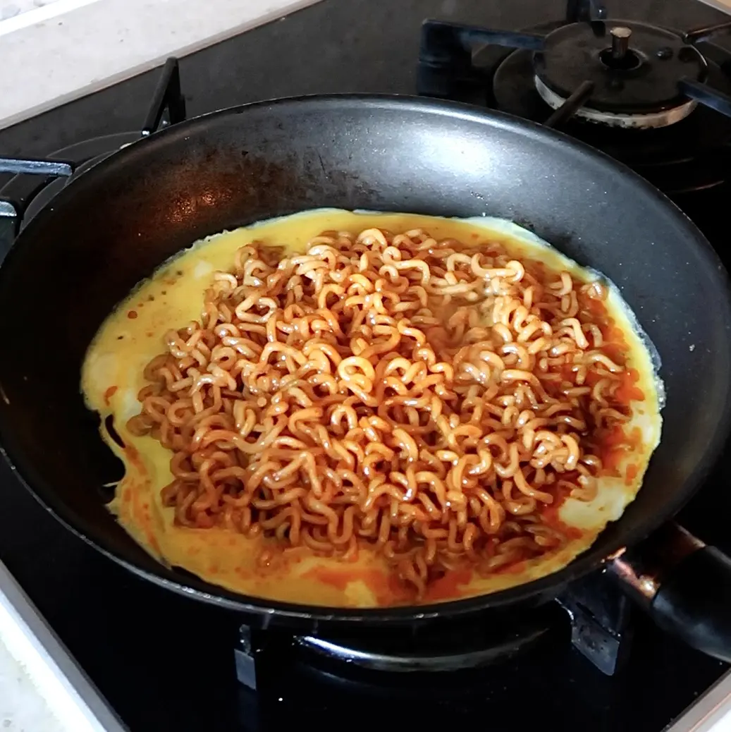 Buldak Omelete