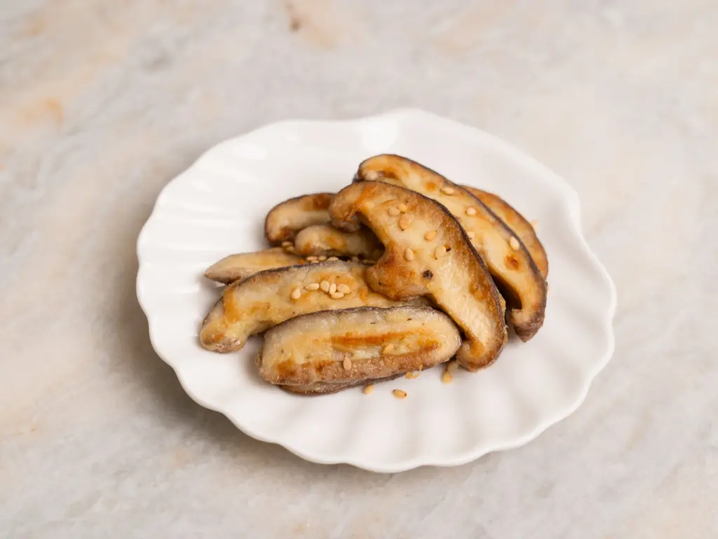 Korean Shiitake Mushroom Banchan: Best Pyogo Beoseot Bokkeum shiitake mushroom banchan, stir fried mushroom