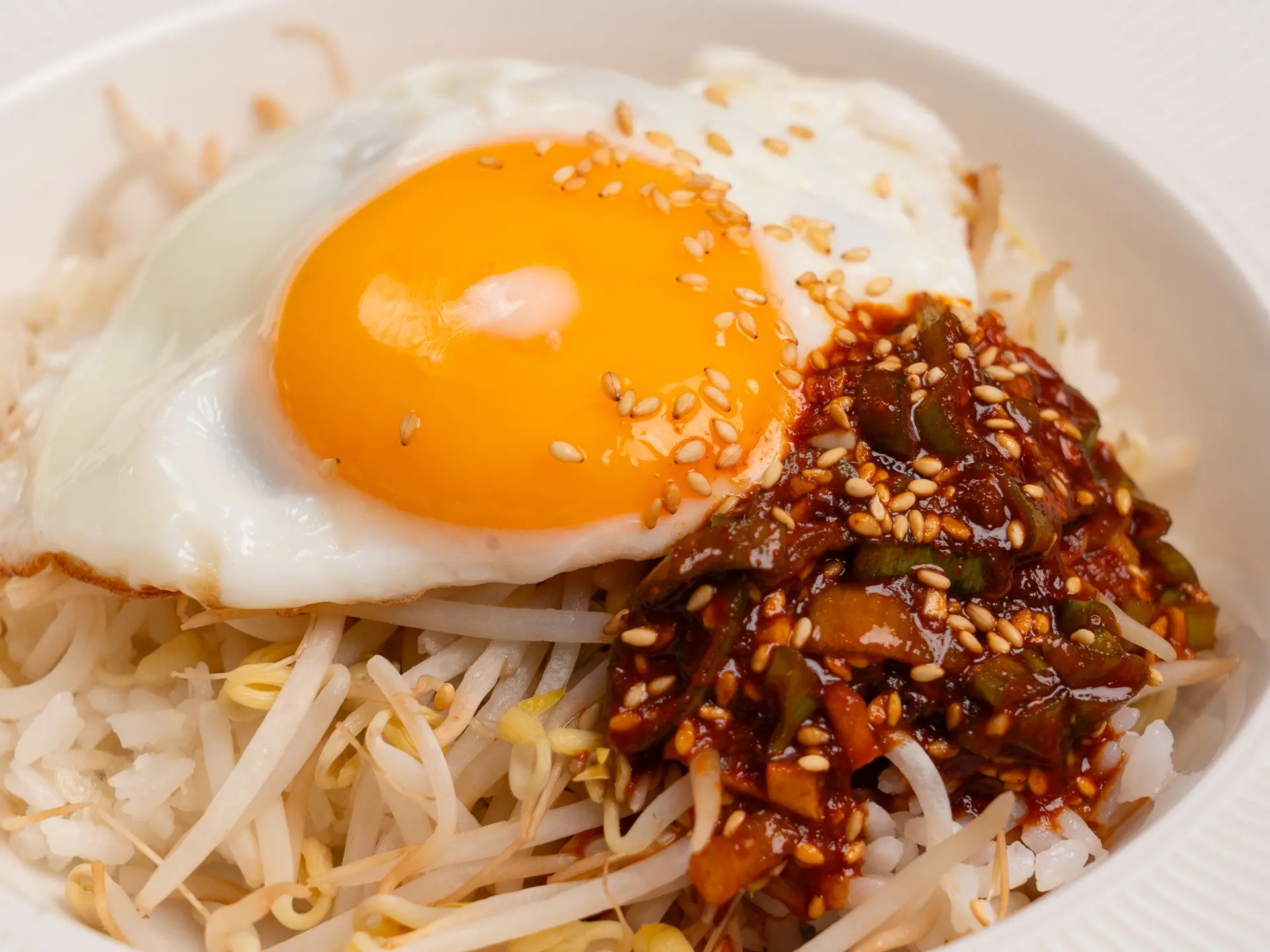 Kongnamul Bibimbap: Quick Microwave Bibimbap with Soybean Sprouts kongnamul bibimbap