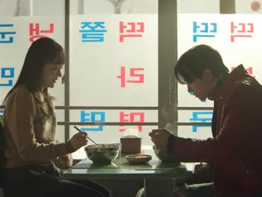 typhoon family, Korean food in the netflix drama