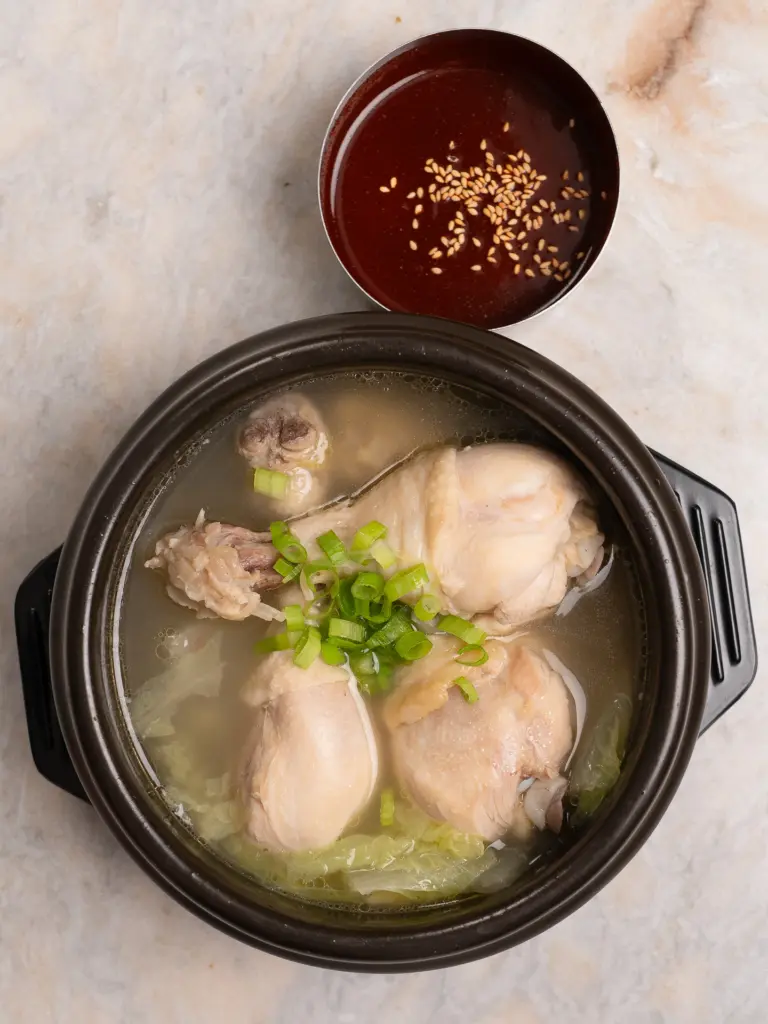 dak gomtang, Korean chicken soup recipe