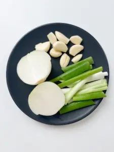 dak gomtang, Korean chicken soup recipe