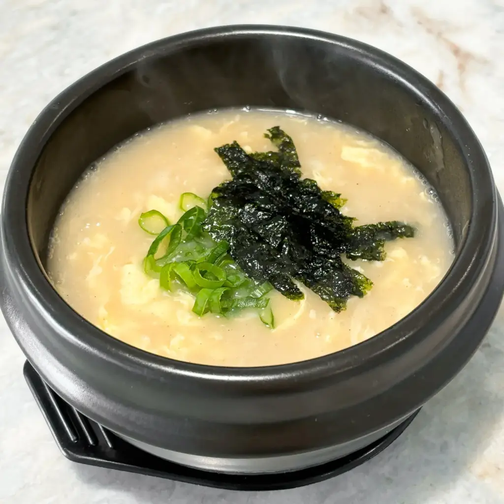 Easy Tteokguk Recipe: Korean Rice Cake Soup with Seafood Broth easy tteokguk recipe