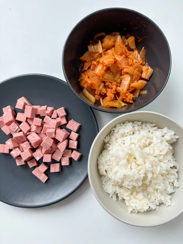 Cream Kimchi Fried Rice, Bokkeumbap, easy recipe