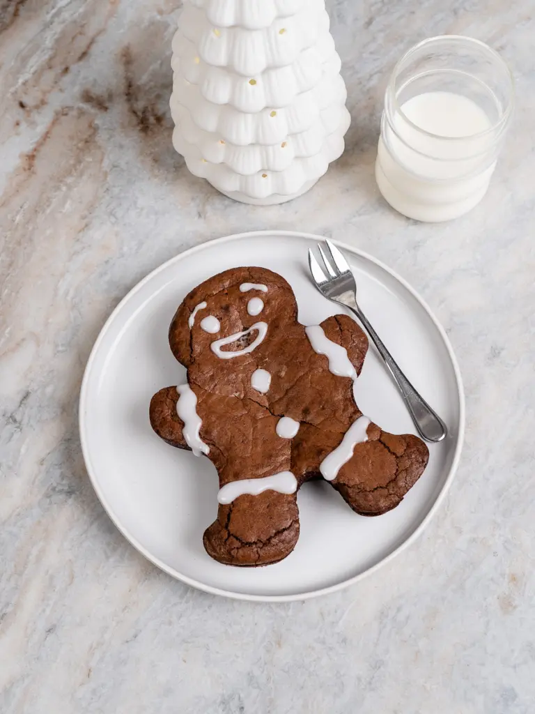 Easy Christmas Brownie Recipe, fudgy Gingerbread Man Brownie, christmas dessert
