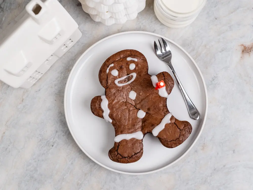 Easy Christmas Brownie Recipe, fudgy Gingerbread Man Brownie, christmas dessert