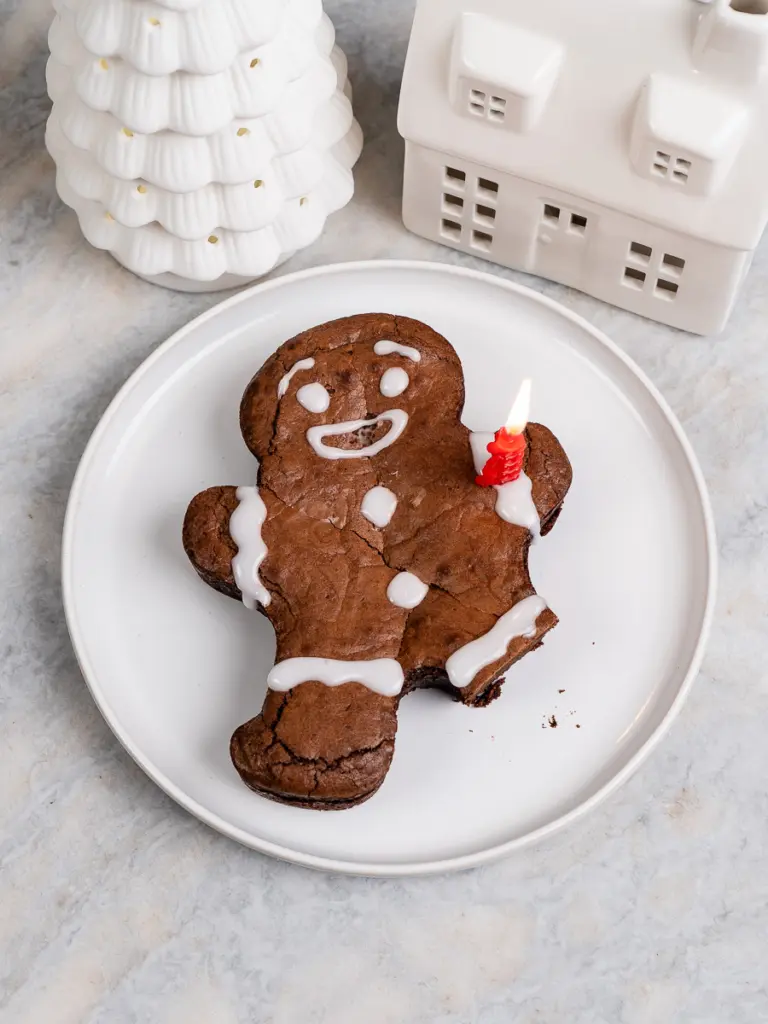Easy Christmas Brownie Recipe, fudgy Gingerbread Man Brownie, christmas dessert