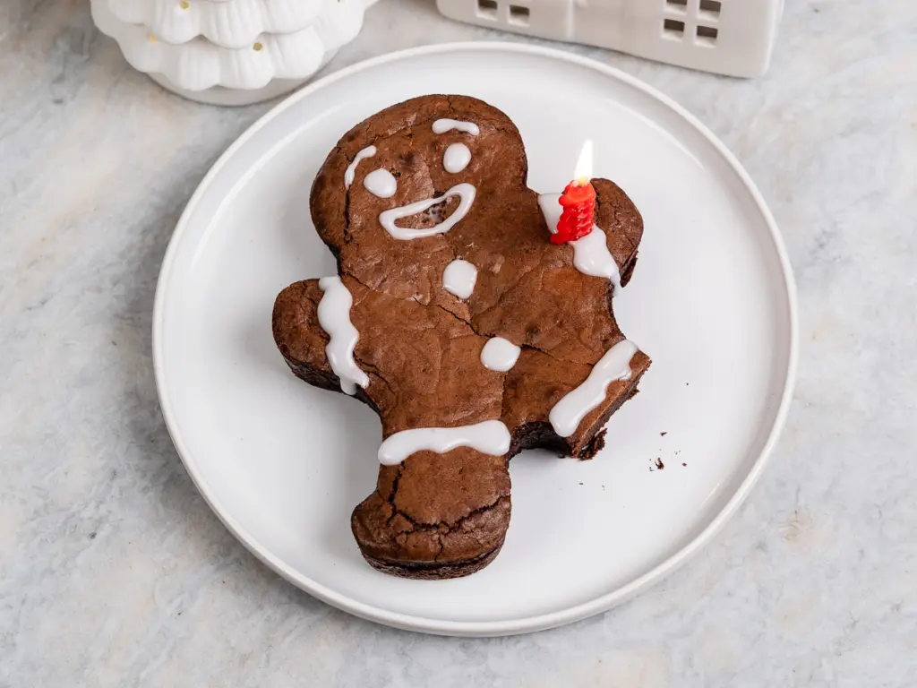 Easy Christmas Brownie Recipe, fudgy Gingerbread Man Brownie, christmas dessert