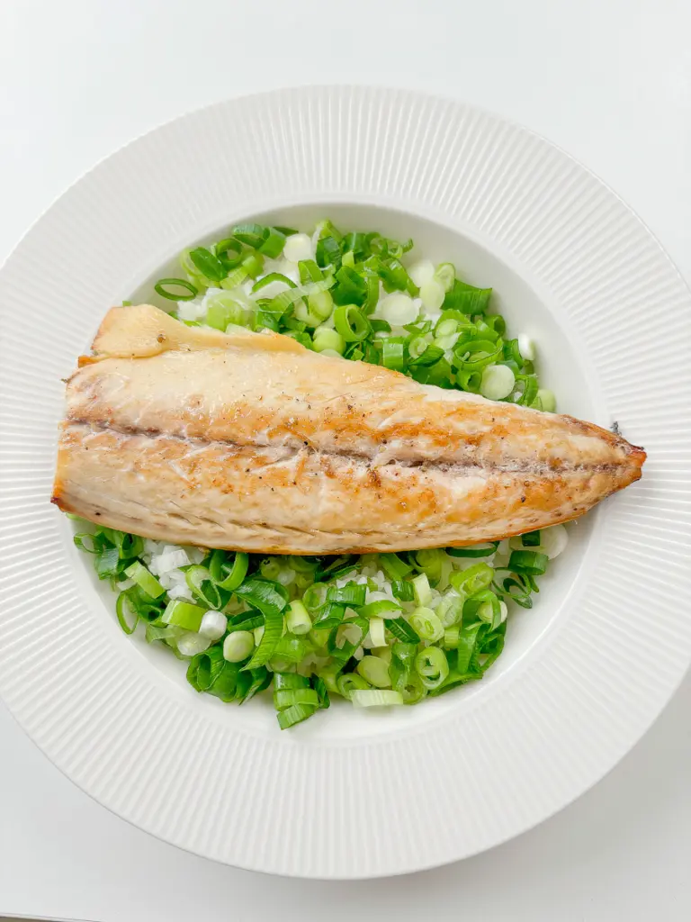 Chef Loner's Mackerel Bibimbap: Culinary Class Wars Recipe Mackerel bibimbap, culinary class wars recipe, Chef Loner in a Hole-in-the-Wall