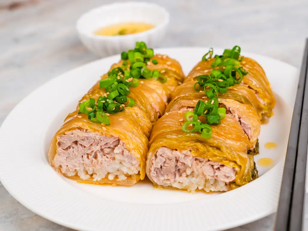 Mukcham Mari: Aged Kimchi Kimbap No Seaweed Needed! mukcham mari, kimchi kimbap, tuna mayo