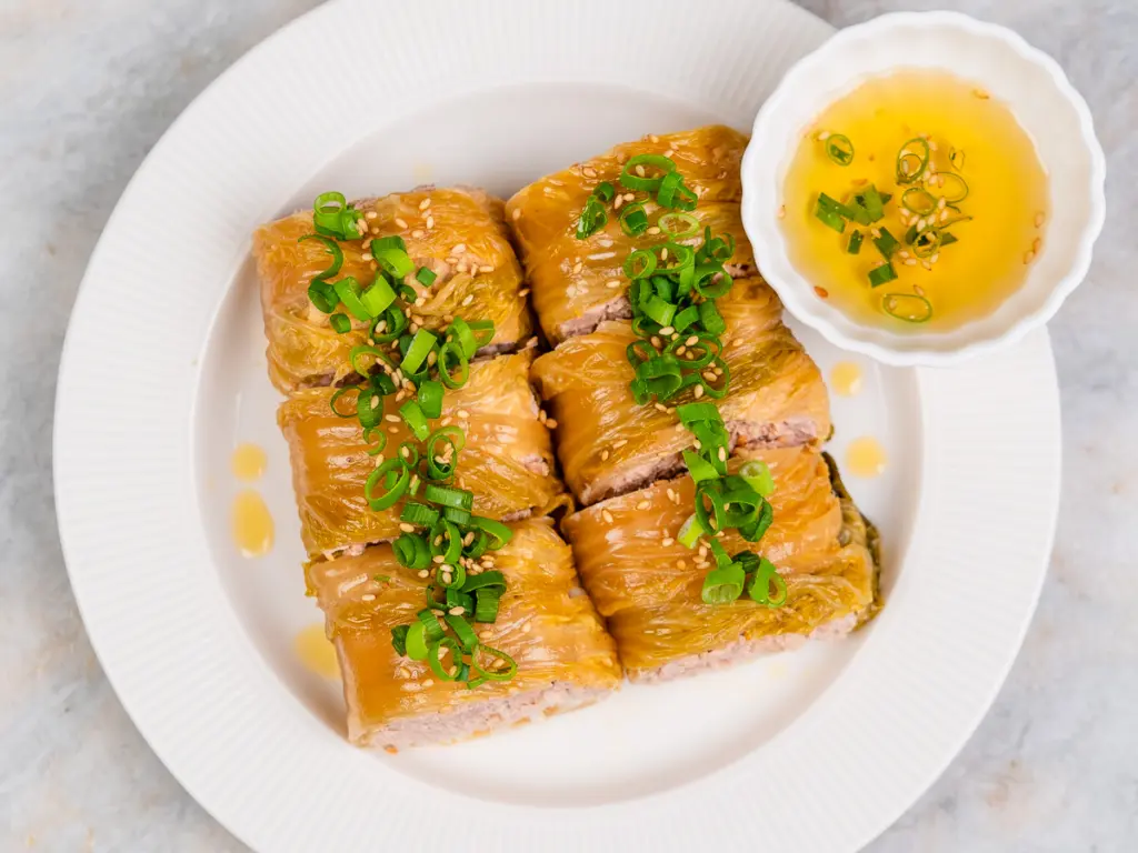 Mukcham Mari: Aged Kimchi Kimbap No Seaweed Needed! mukcham mari, kimchi kimbap, tuna mayo