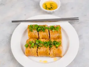 Mukcham Mari: Aged Kimchi Kimbap No Seaweed Needed! mukcham mari, kimchi kimbap, tuna mayo