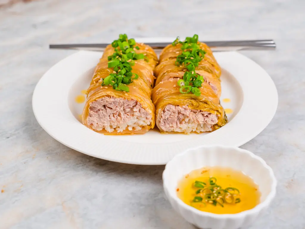 Mukcham Mari: Aged Kimchi Kimbap No Seaweed Needed! mukcham mari, kimchi kimbap, tuna mayo