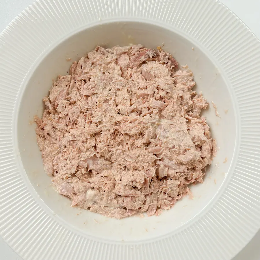 Mukcham Mari: Aged Kimchi Kimbap No Seaweed Needed! mukcham mari, kimchi kimbap, tuna mayo